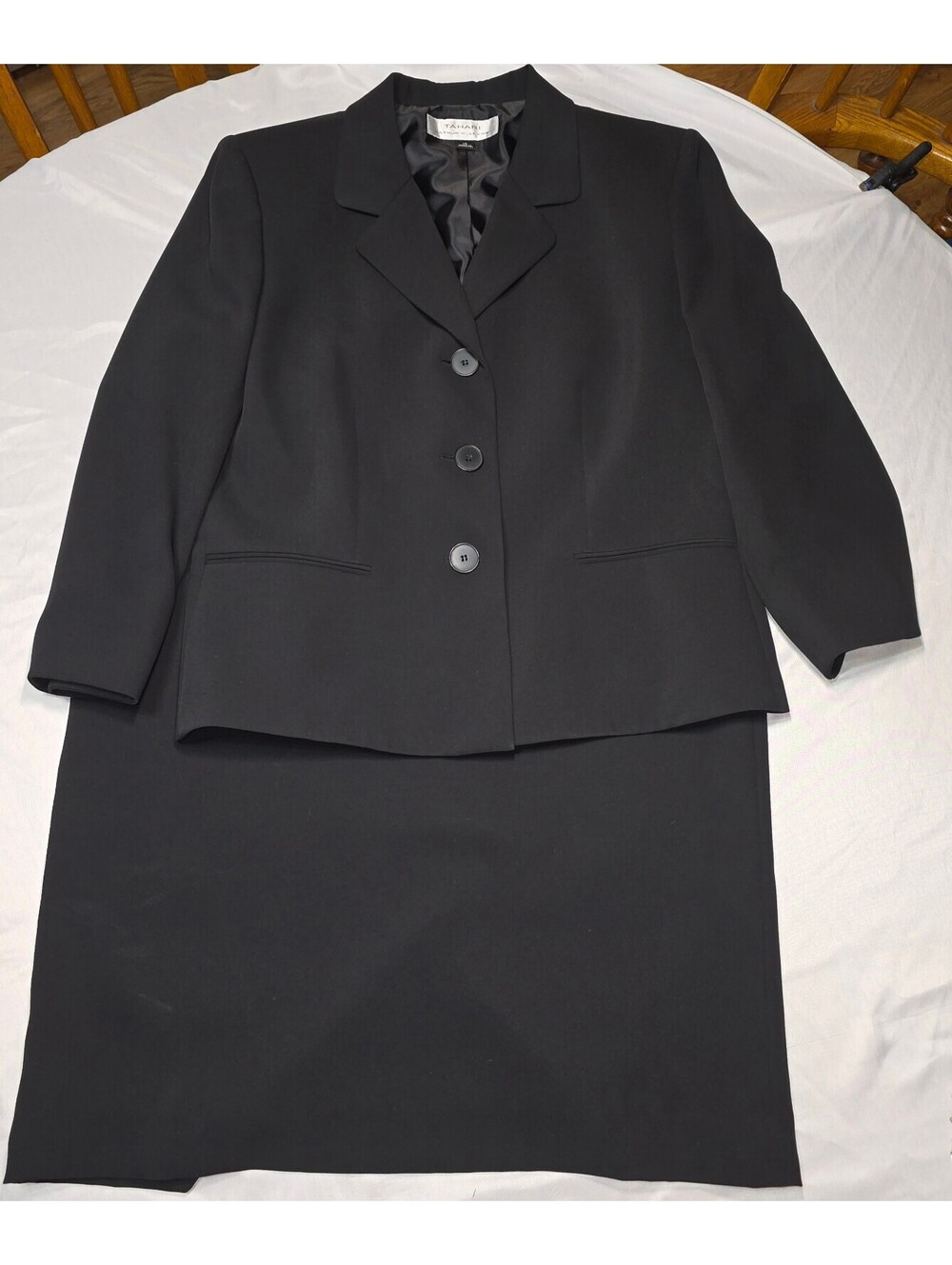 Tahari Arthur S. Levine Black Women's Skirt Suit Size 14